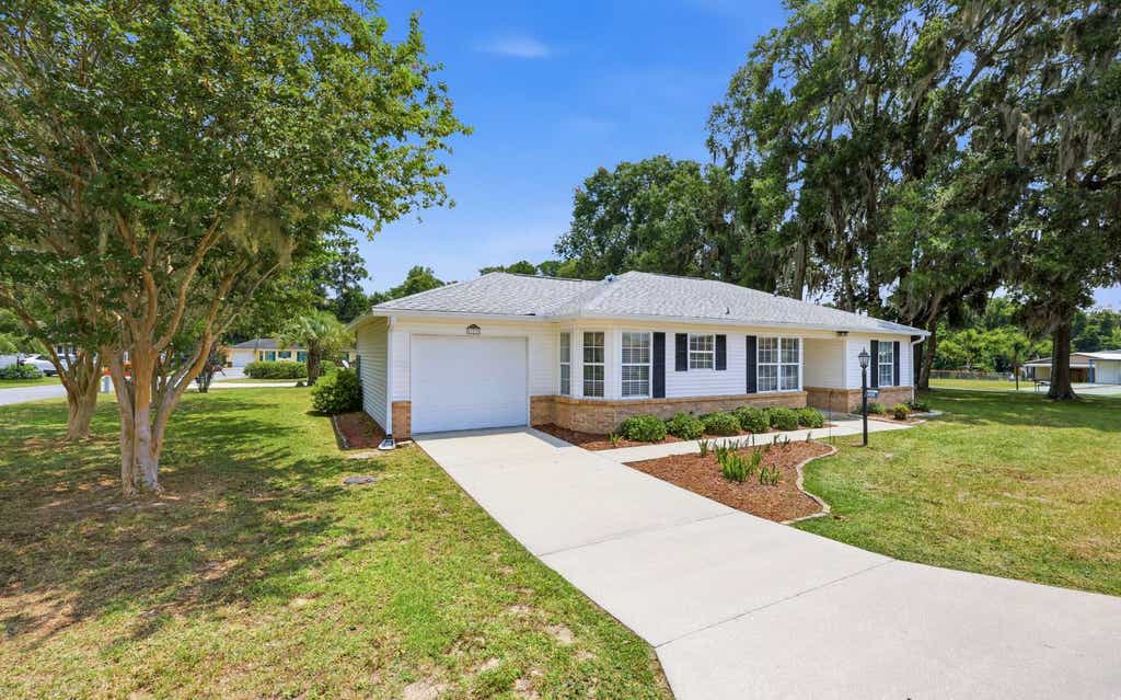 Photo of 113 SE Claudia Way, Lake City, FL 32025 (MLS # 132602)