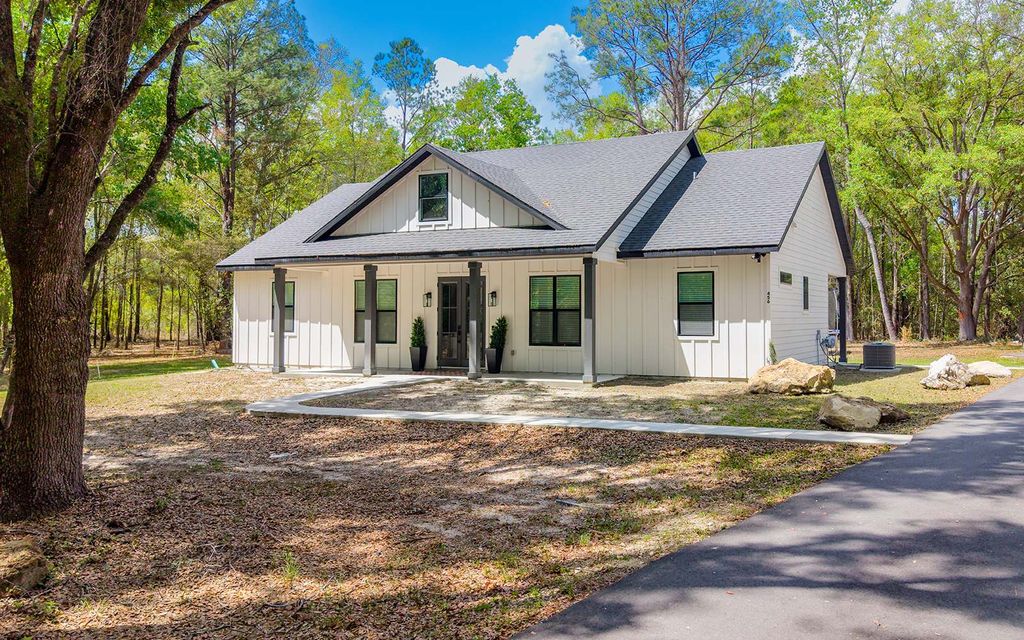 Photo of 456 SW Bradenton Way, Fort White, FL 32038 (MLS # 130940)