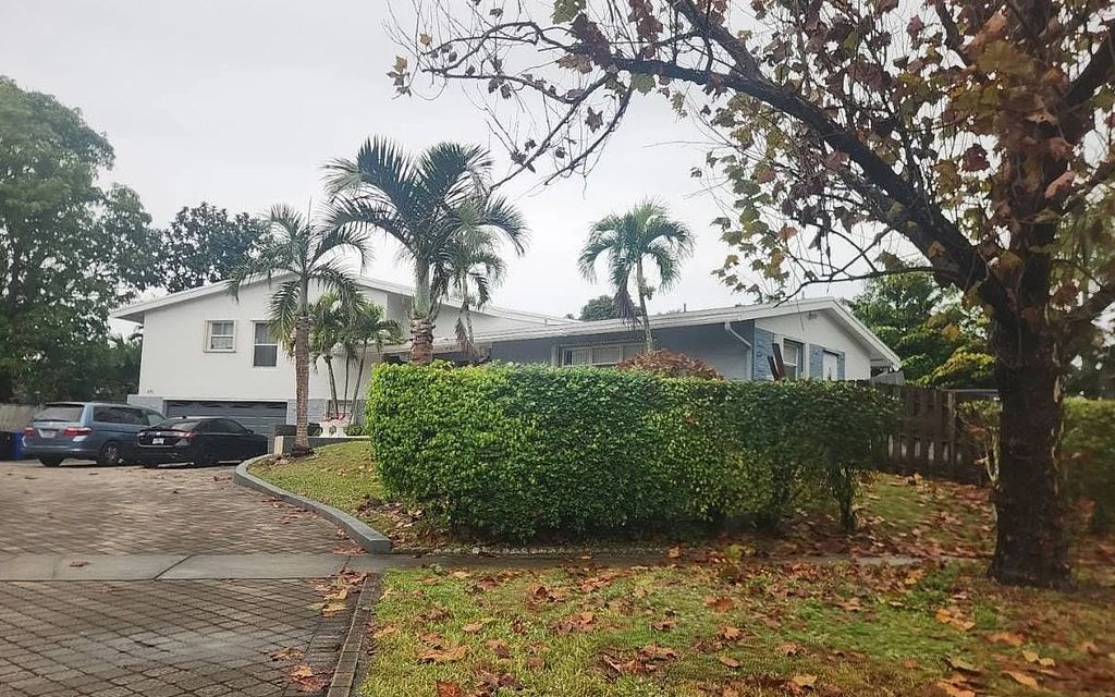 Photo of 491 SW 62nd Ave, Other, FL 33317 (MLS # 130067)