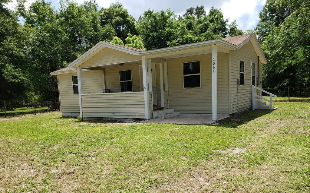 Photo of 2084 SW Old Bellamy Rd, Fort White, FL 32038 (MLS # 124076)