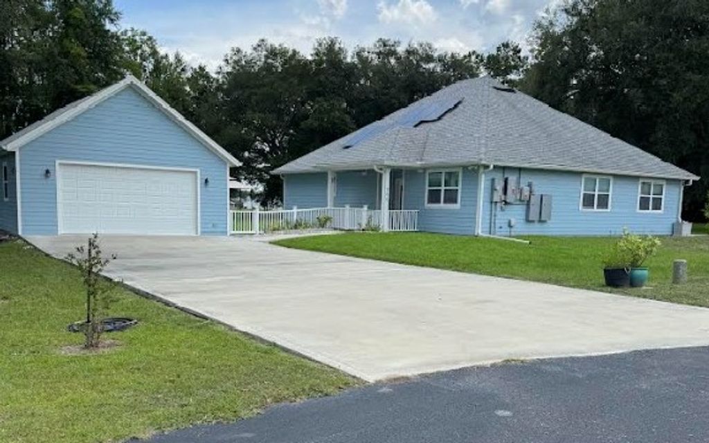 Photo of 200 SW Orange Blossom Ct, Lake City, FL 32025 (MLS # 127591)