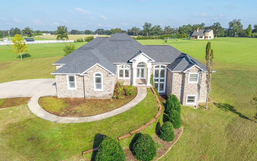 Photo of 397 SW Highpoint Glen, Lake City, FL 32024 (MLS # 133343)