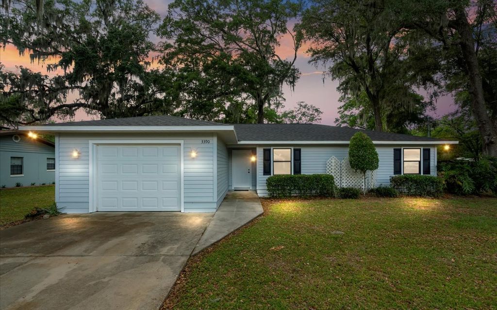 Photo of 3390 NE 17th Ave, Other, FL 34479 (MLS # 126701)