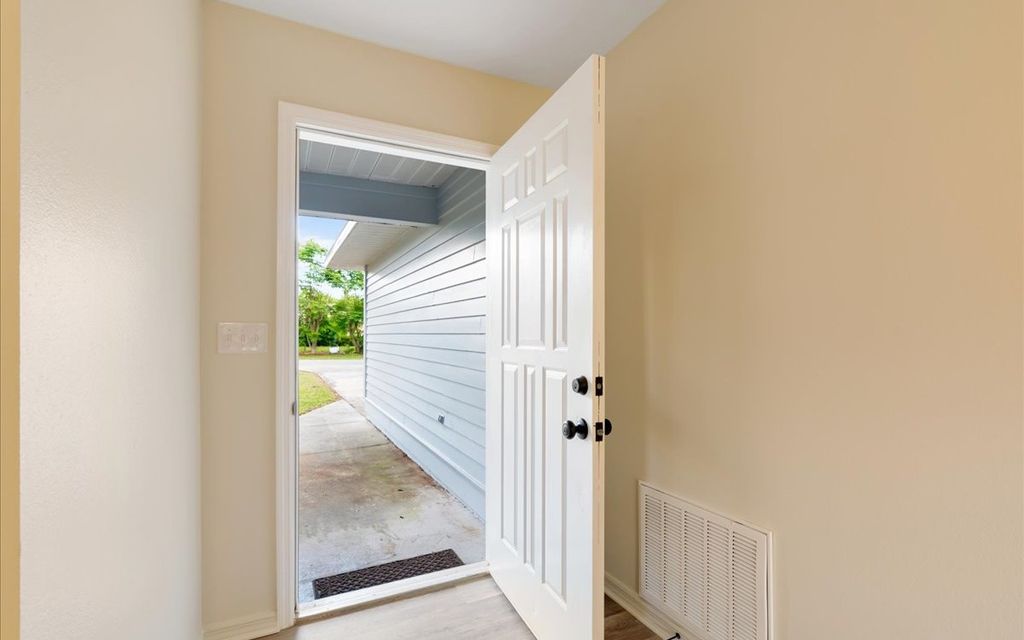 Photo of 3390 NE 17th Ave, Other, FL 34479 (MLS # 126701)