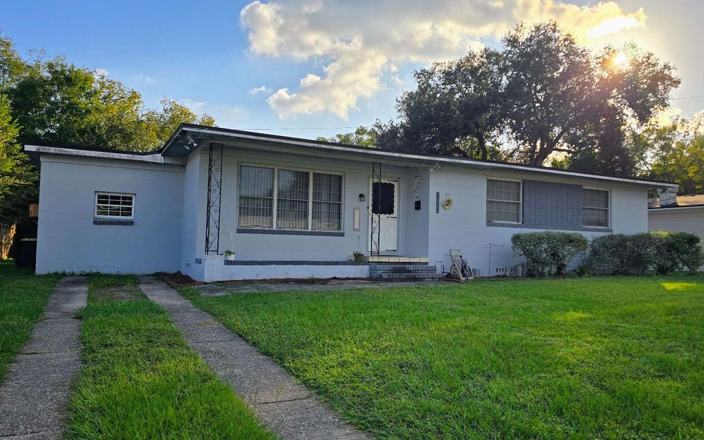 Photo of 6234 Alexon Drive, Jacksonville, FL 32210 (MLS # 128768)