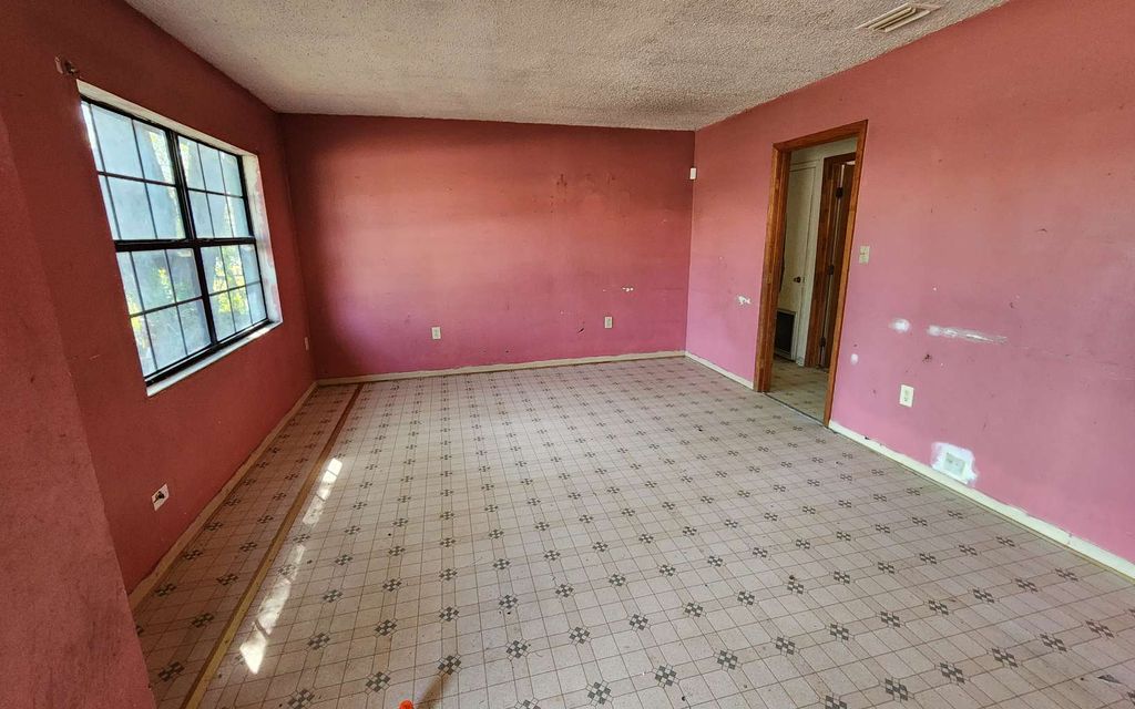 Photo of 310 SW Taylor Ave, Mayo, FL 32066 (MLS # 131145)