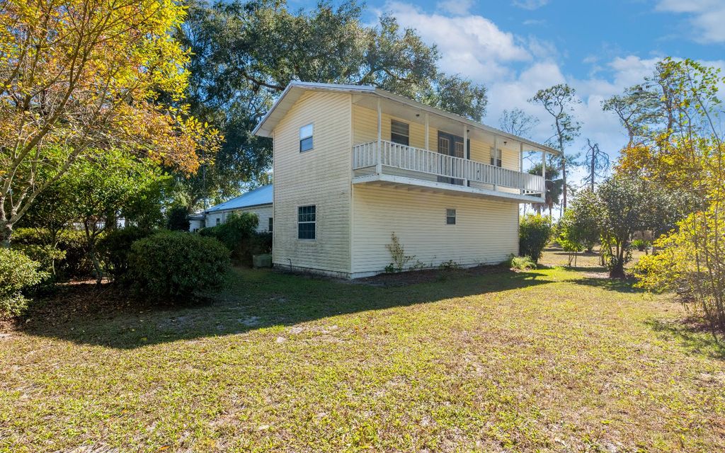 Photo of 112 NE Rowan Road, Mayo, FL 32066 (MLS # 129278)