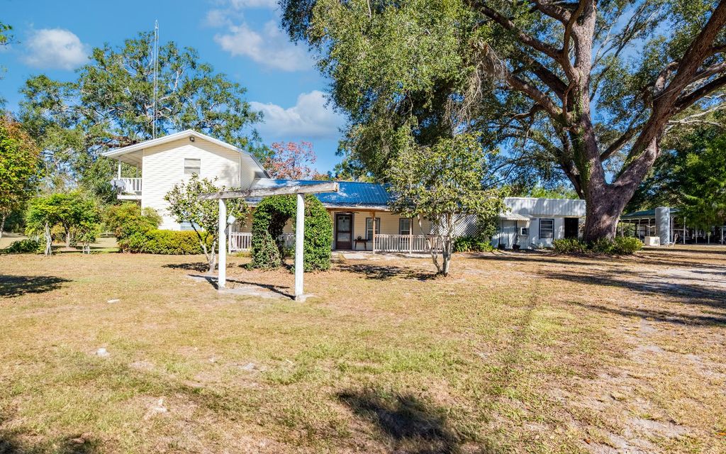 Photo of 112 NE Rowan Road, Mayo, FL 32066 (MLS # 129278)