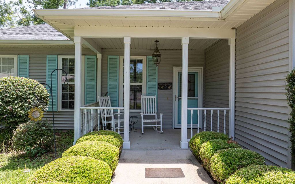 Photo of 10438 Wildwood Drive, Live Oak, FL 32064 (MLS # 127164)