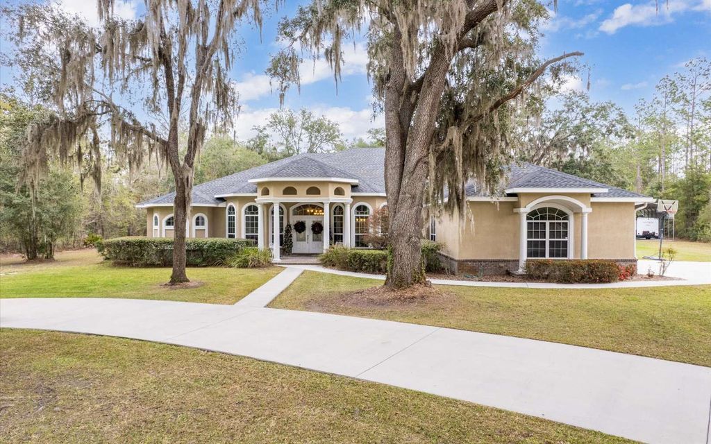 Photo of 163 NW Amber Court, Lake City, FL 32055 (MLS # 130037)