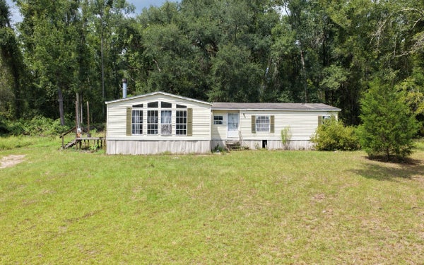 399 NE FORD DR, MADISON, FL 32340 - Image 748683095457e96bcd66aadff97ce9e9/2295809988