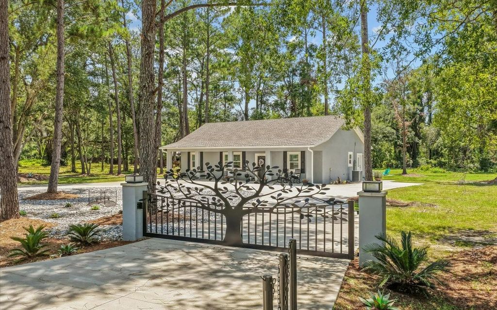 Photo of 13966 86th Terrace, Live Oak, FL 32060 (MLS # 127722)