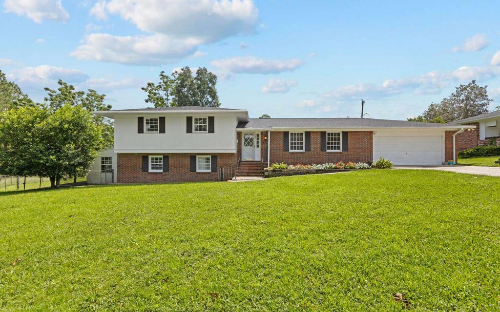 Photo of 502 SW Grandview Street, Lake City, FL 32025 (MLS # 133512)