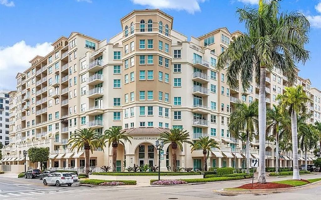 Photo of 99 SE Mizner Blvd Apt 627 Blvd, Other, FL 33432 (MLS # 130992)