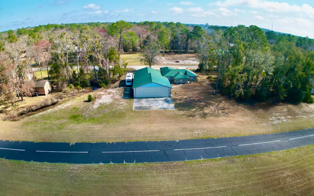 Photo of 332 SW Cessna Ct, Lake City, FL 32025 (MLS # 129624)