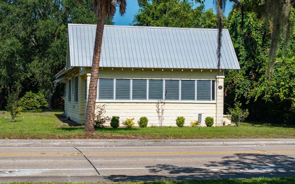 Photo of 384 S Marion Avenue, Lake City, FL 32025 (MLS # 127737)