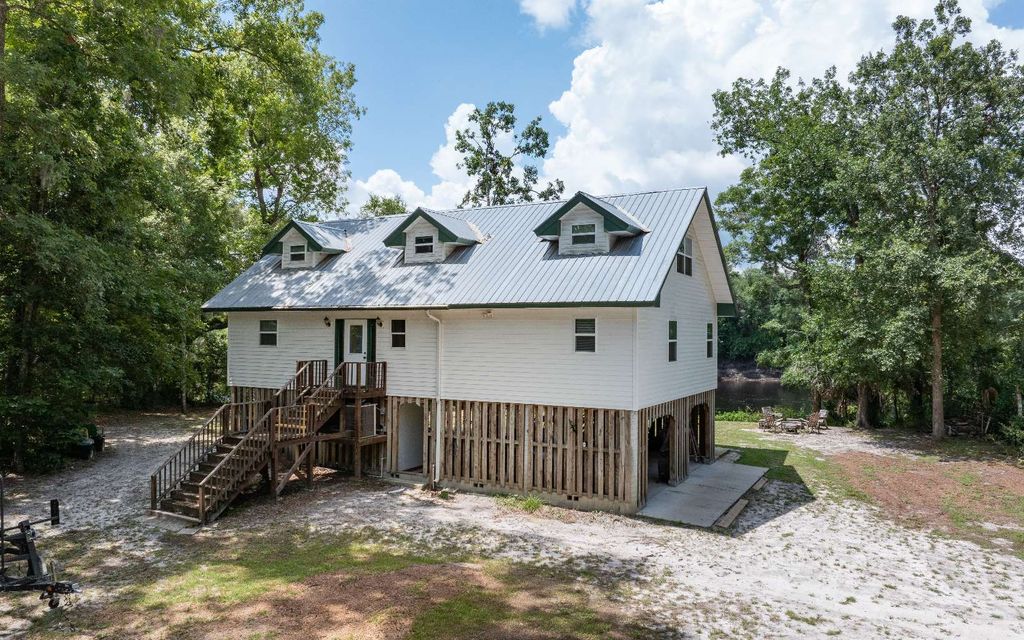 Photo of 22207 135th Court, OBrien, FL 32071 (MLS # 123906)