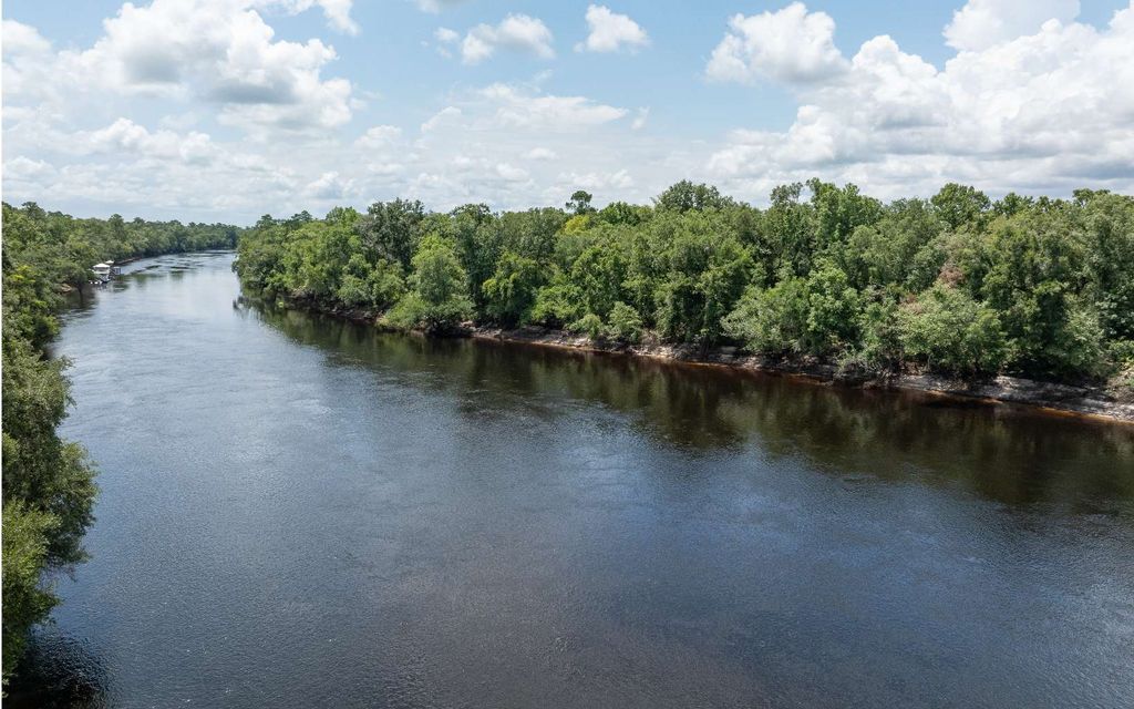 Photo of 22207 135th Court, OBrien, FL 32071 (MLS # 123906)