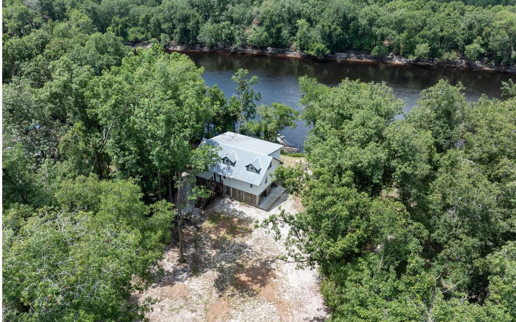 Photo of 22207 135th Court, OBrien, FL 32071 (MLS # 123906)