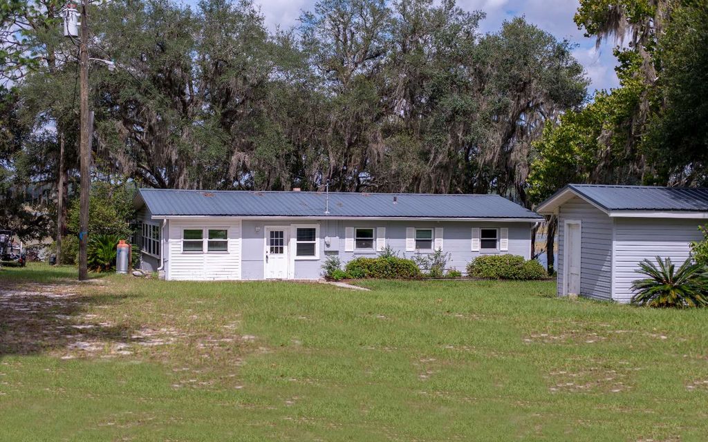 Photo of 5557 County Road 352, Keystone Heights, FL 32656 (MLS # 128583)
