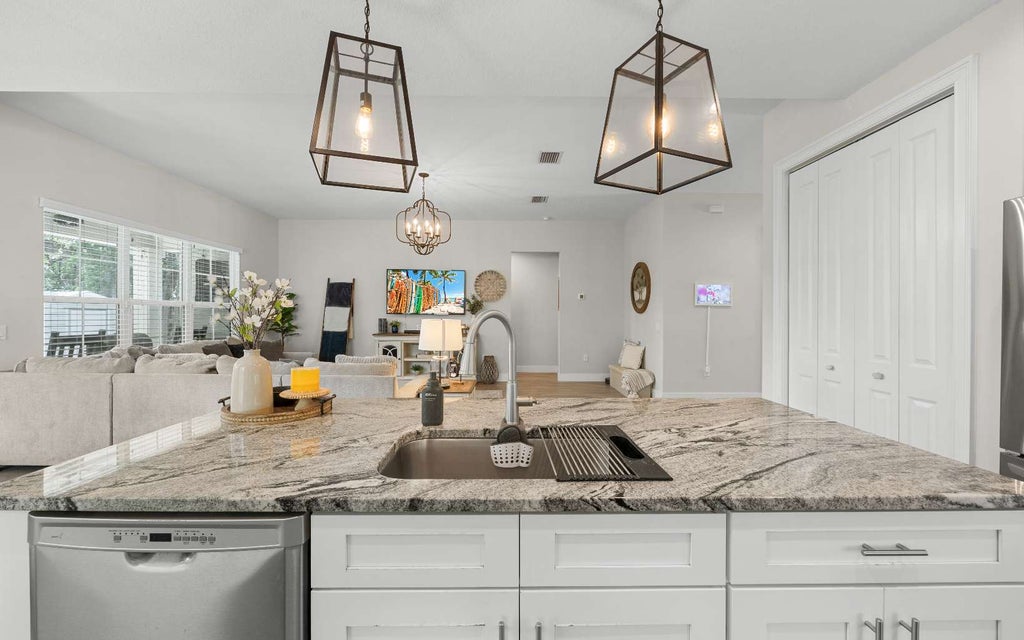 Photo of 619 SW Bellflower Dr, Lake City, FL 32024 (MLS # 132355)
