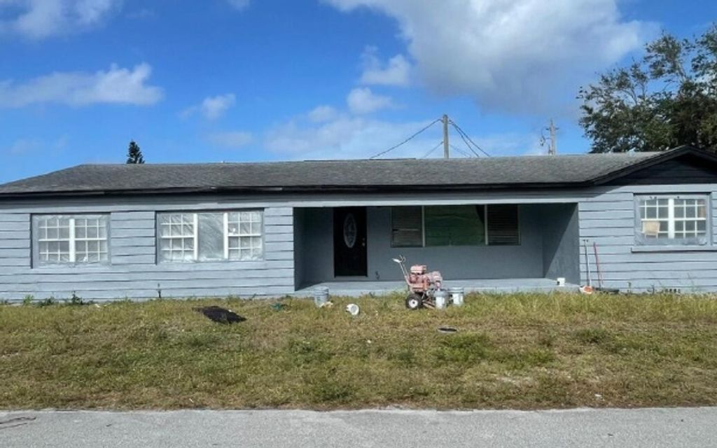 Photo of 2556 44th St, Other, FL 32967 (MLS # 130839)