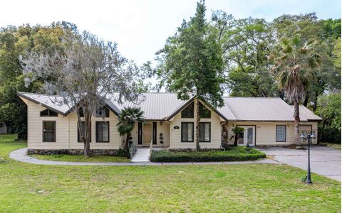 Photo of 1316 NW Frontier Drive, Lake City, FL 32055 (MLS # 130734)