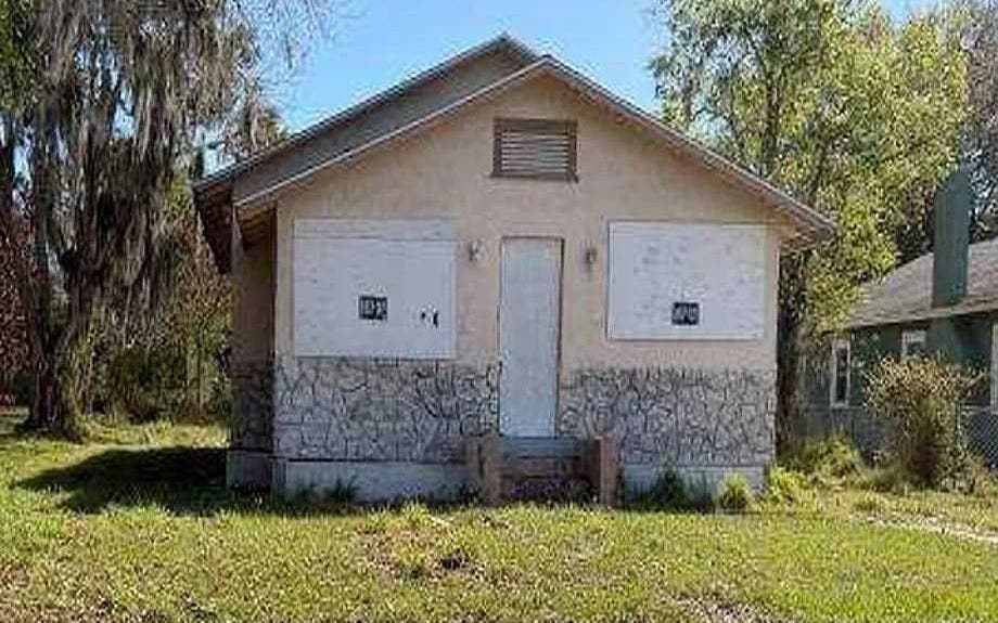 Photo of 322 N 12th St, Other, FL 34950 (MLS # 132502)