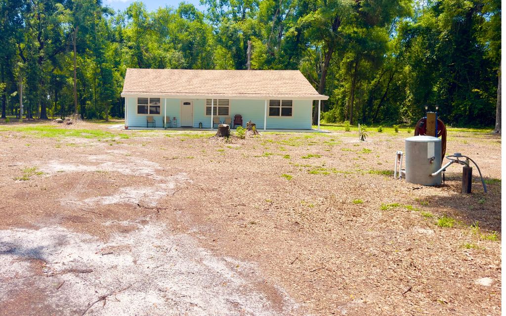 Photo of 12116 208th Street, OBrien, FL 32071 (MLS # 127314)