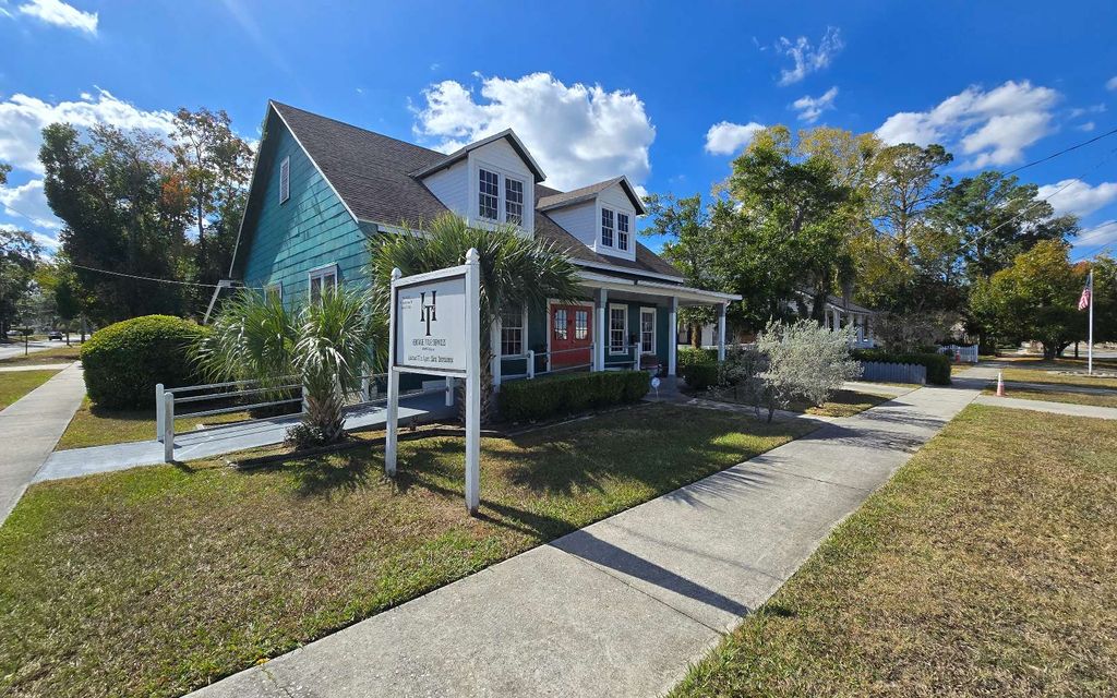 Photo of 201 Parshely St, Live Oak, FL 32064 (MLS # 129428)