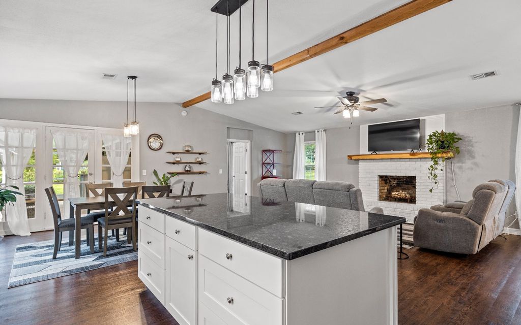 Photo of 1582 SW King St, Lake City, FL 32024 (MLS # 128702)