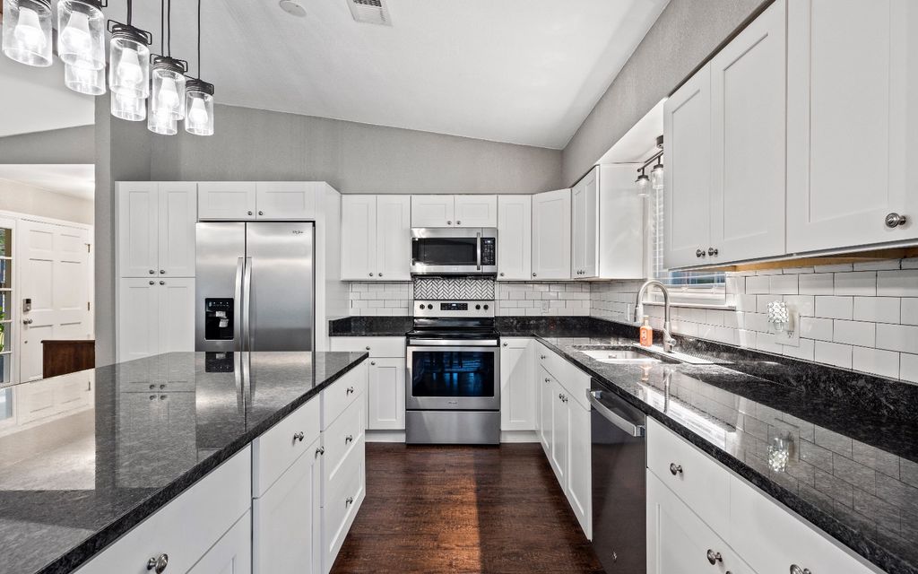 Photo of 1582 SW King St, Lake City, FL 32024 (MLS # 128702)