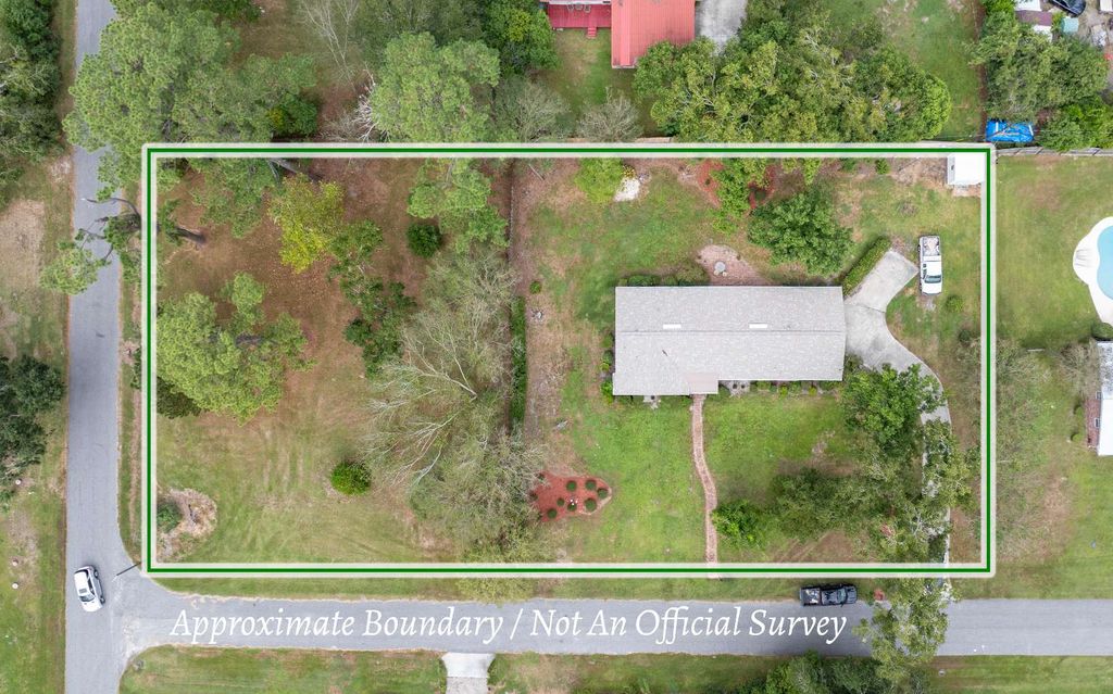 Photo of 215 Beverly St, Live Oak, FL 32064 (MLS # 128711)