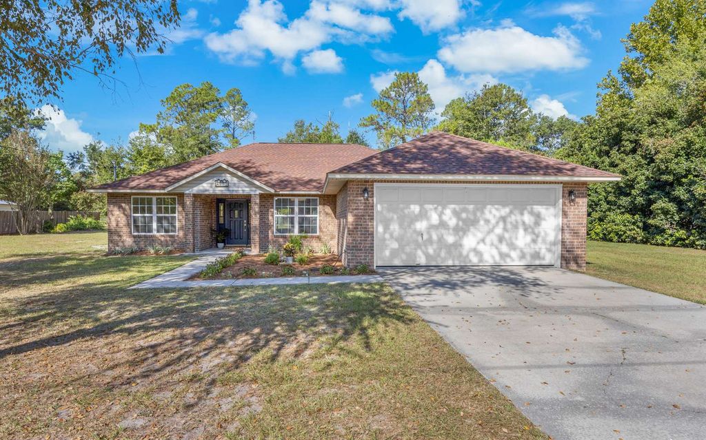 Photo of 172 SW Pine Forest Court, Lake City, FL 32024 (MLS # 128648)