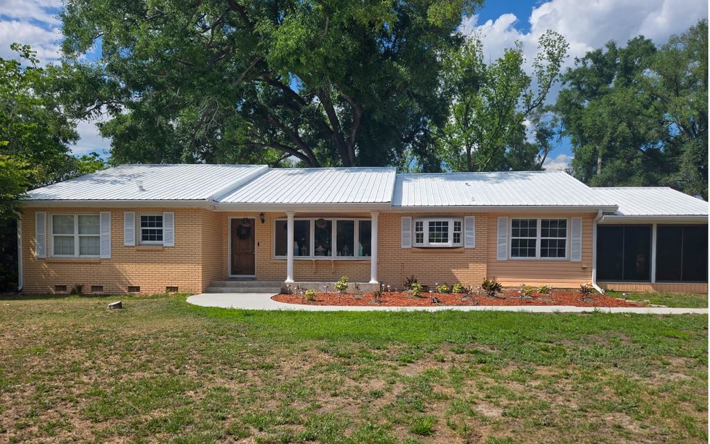 Photo of 11085 E US Highway 90, Lee, FL 32059 (MLS # 130237)