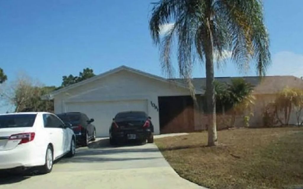 Photo of 1091 SE Preston Ln, Other, FL 34983 (MLS # 131173)