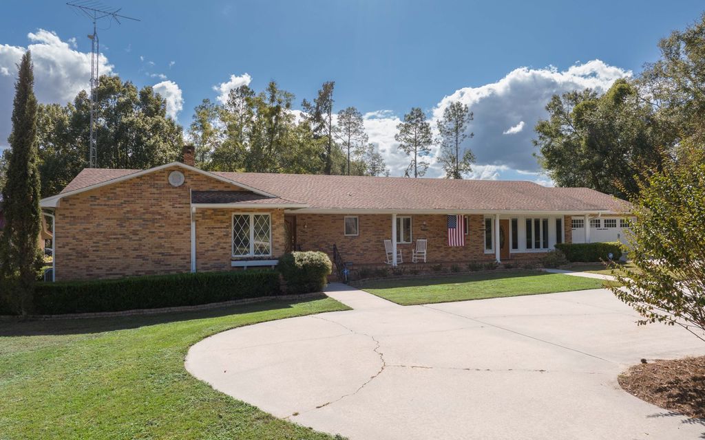 Photo of 3897 SW Pinemount Rd, Lake City, FL 32024 (MLS # 121356)