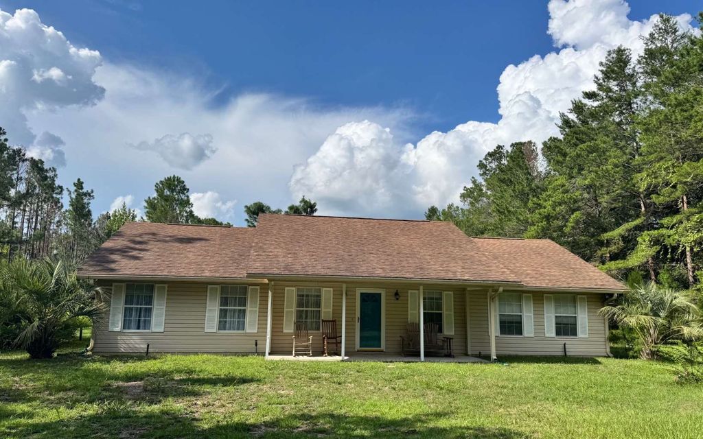 Photo of 6927 112th Terrace, Live Oak, FL 32060 (MLS # 128171)