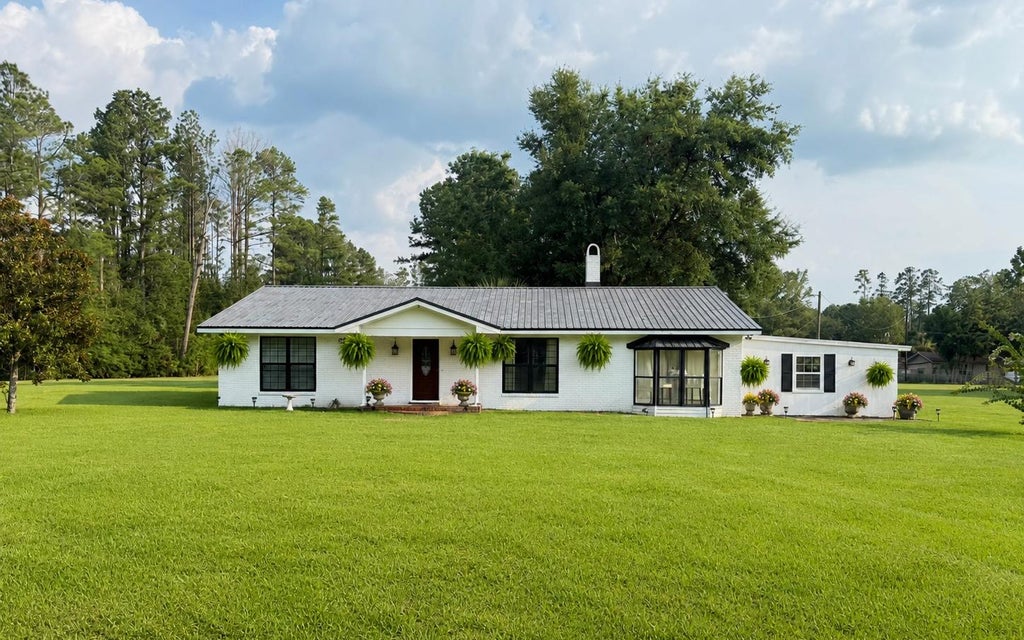 Photo of 172 SW Bradshaw Glen, Lake City, FL 32024 (MLS # 132542)