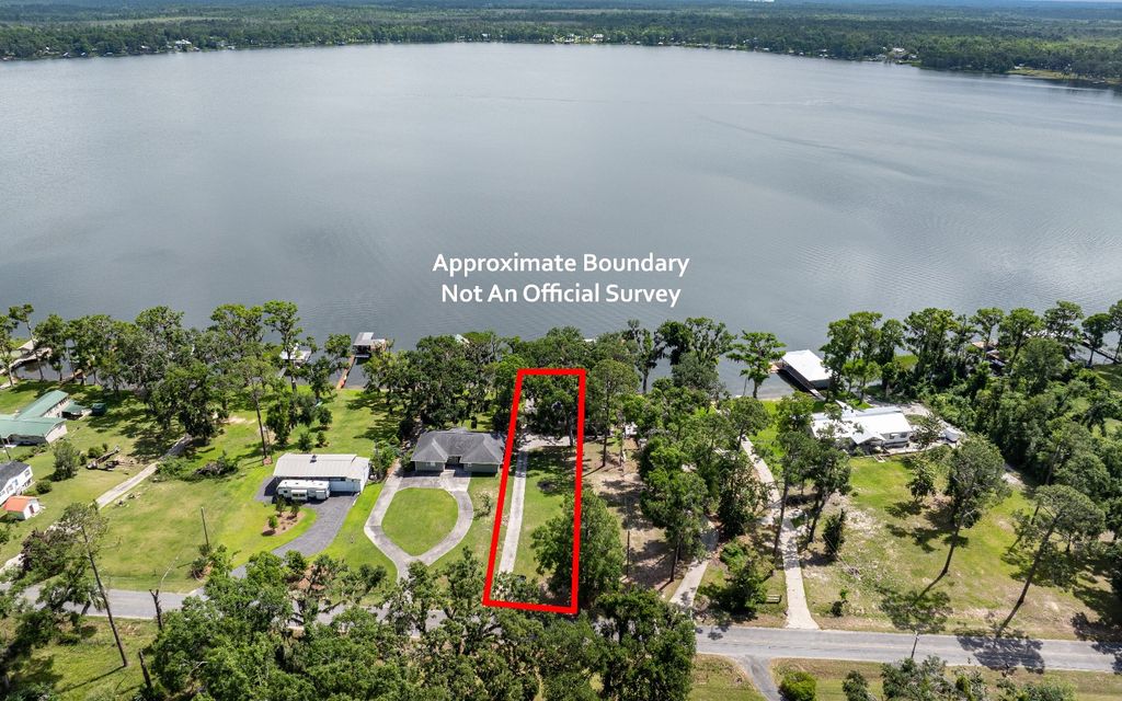 Photo of 1055 NE Cherry Lake Circle, Madison, FL 32340 (MLS # 127898)
