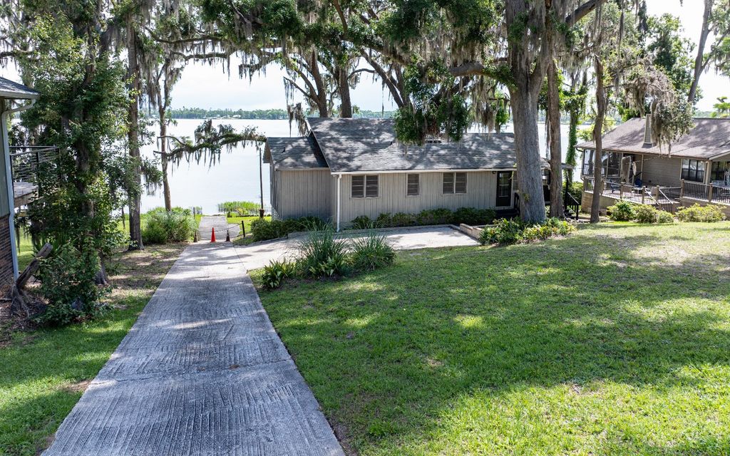 Photo of 1055 NE Cherry Lake Circle, Madison, FL 32340 (MLS # 127898)