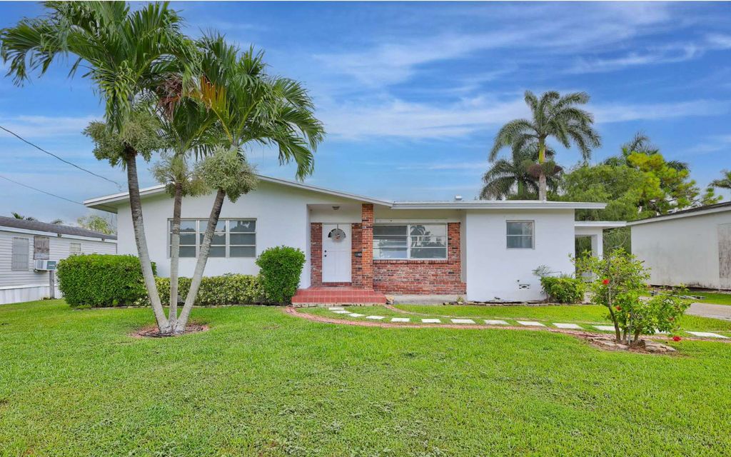Photo of 334 S Barfield Hwy, Other, FL 33476 (MLS # 128329)