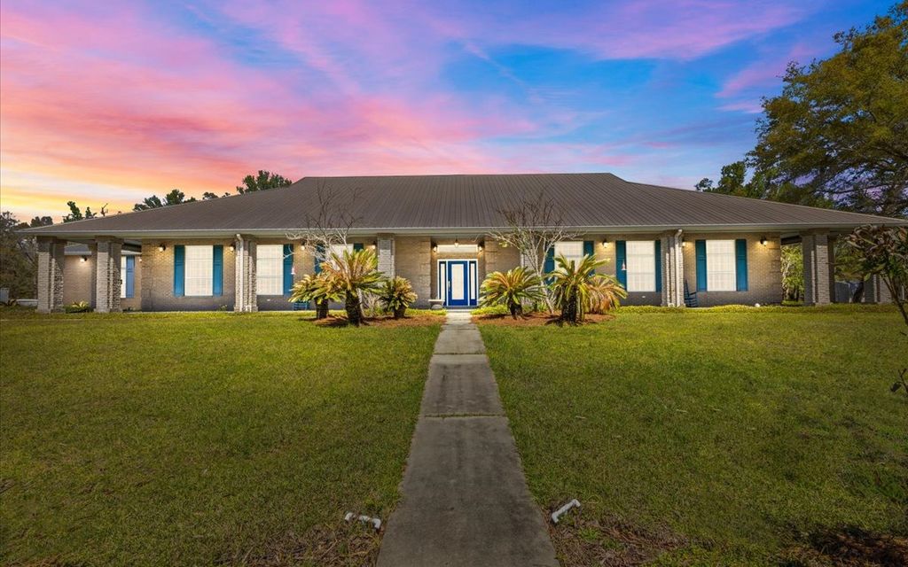Photo of 6482 SW 80th Ave, Trenton, FL 32693 (MLS # 126594)