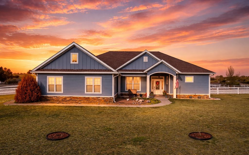 Photo of 553 NW High Point Dr, Lake City, FL 32055 (MLS # 130244)