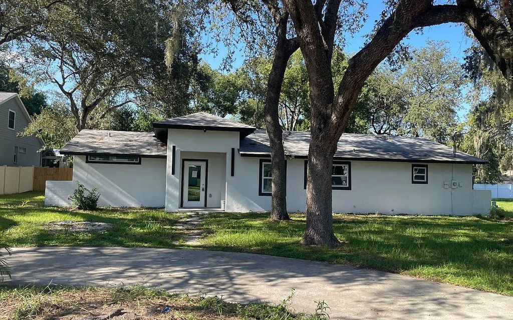 Photo of 1905 S Village Ave, Other, FL 33612 (MLS # 130980)