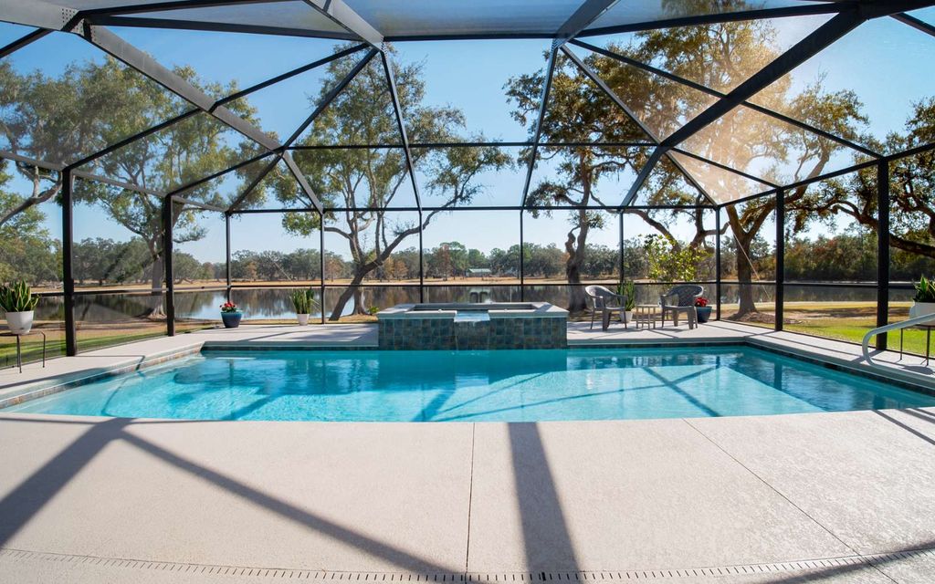 Photo of 536 SE Lakeview Drive, Branford, FL 32008 (MLS # 129246)