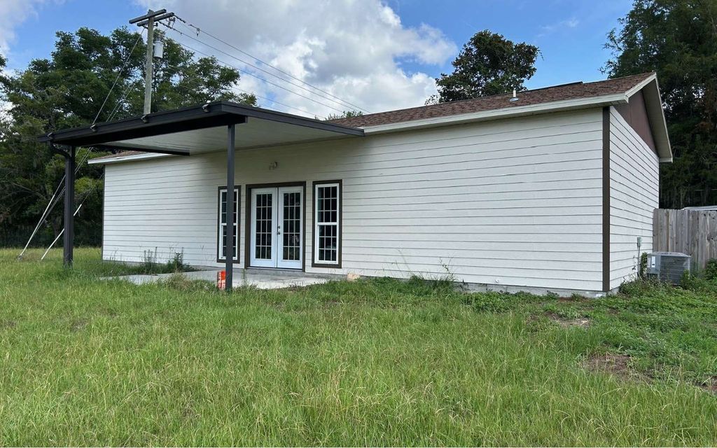 Photo of 370 SE Craig Avenue, Lake City, FL 32025 (MLS # 129916)