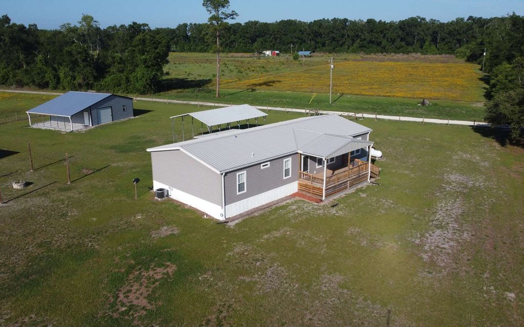 Photo of 24032 87th Path, OBrien, FL 32071 (MLS # 132227)