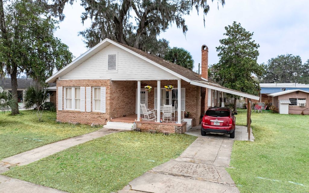 Photo of 106 Drane St, Branford, FL 32008 (MLS # 130357)