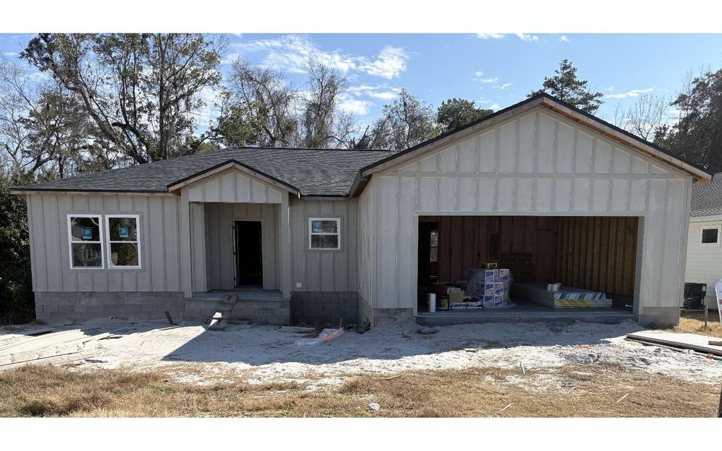 Photo of 625 SE Rosewood Circle, Lake City, FL 32025 (MLS # 128140)
